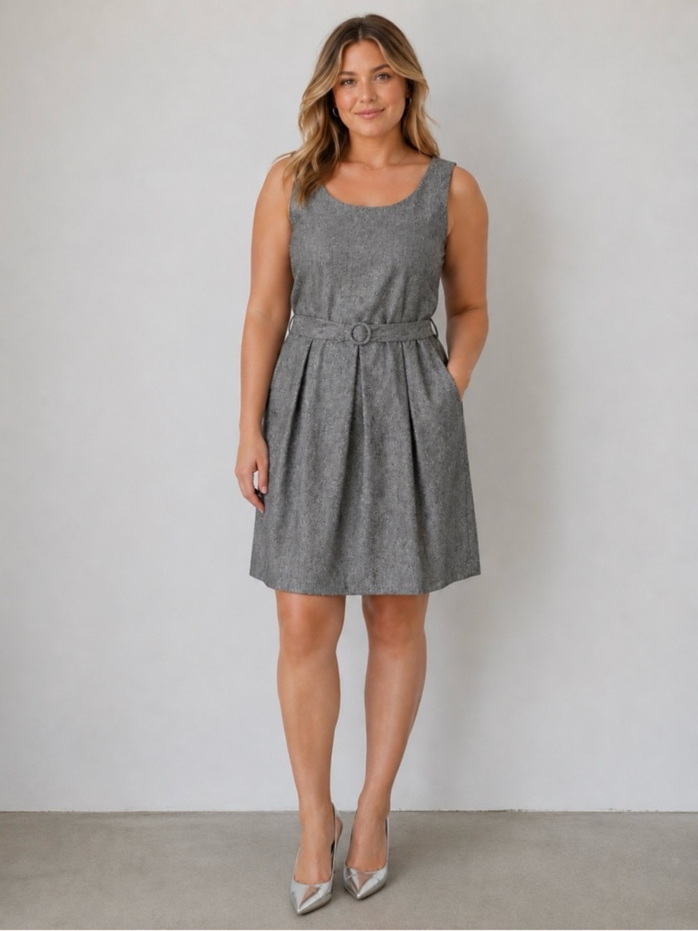 White House Black Market NWT Metallic Sleeveless Sheath Dress Silver Size 10